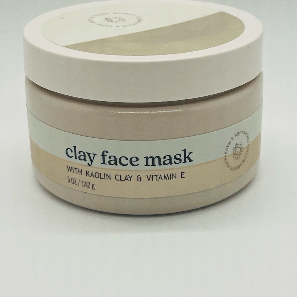 NWT Bath & Body Works Clay Face Mask with Kaolin Clay & Vitamin E 5 oz